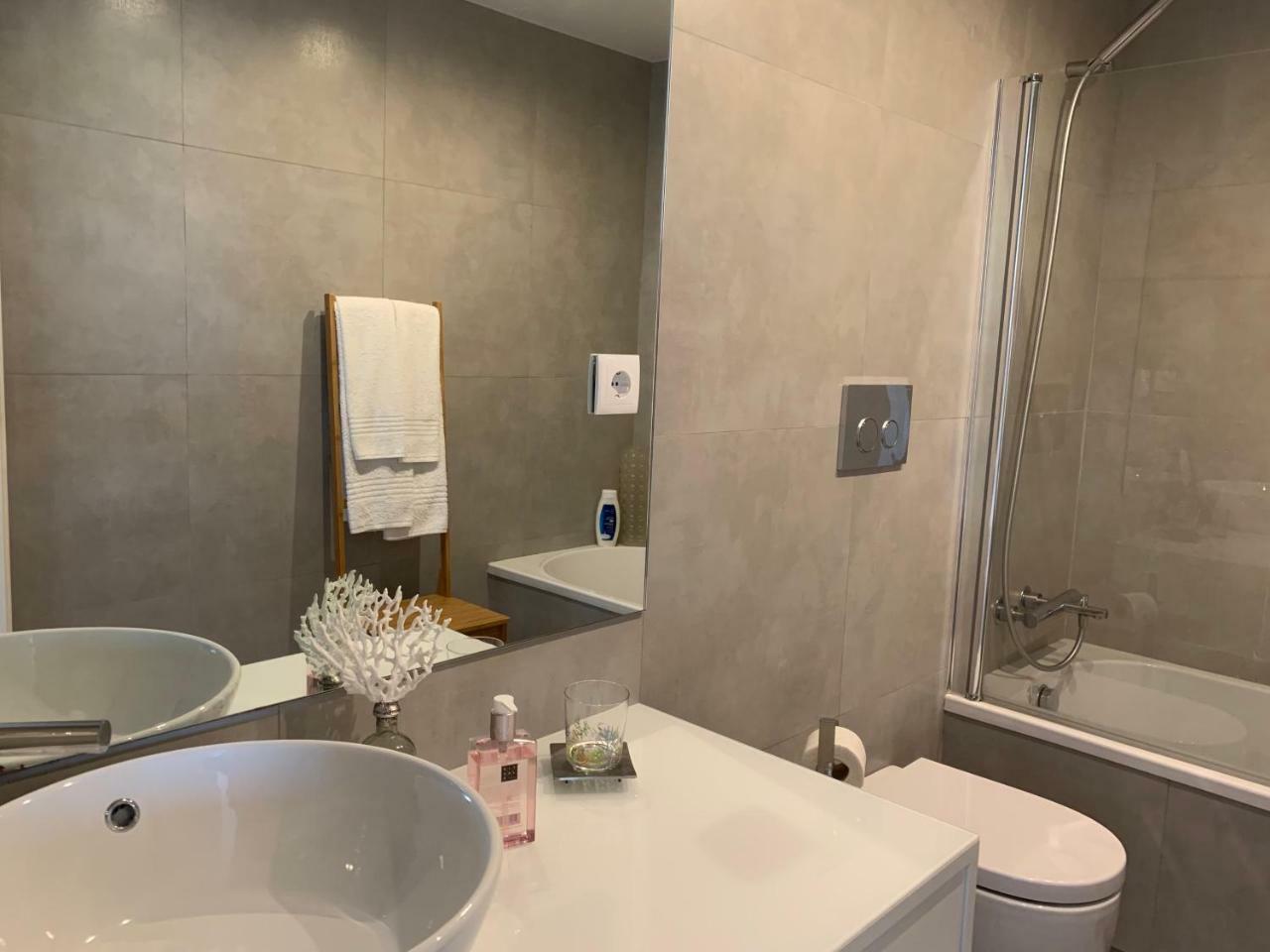 Póvoa de Varzim Front Beach Apartment מראה חיצוני תמונה